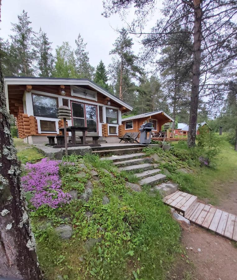 Hirsimoekki Ja Makuuaitta Hotel Karijoki Buitenkant foto